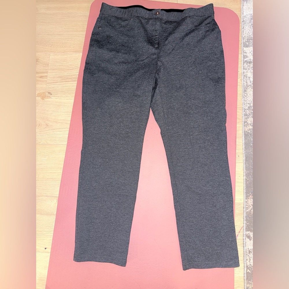 Chico's Dark Grey Cropped Trousers size 16 (Chico’s size 3) petite